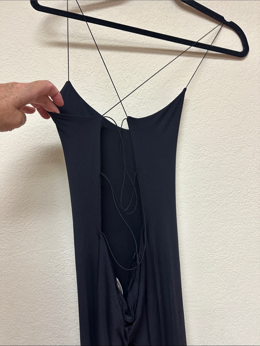 Meshki NWOT Sleek Black Spaghetti Strap Maxi Dress size M - Picture 5 of 5